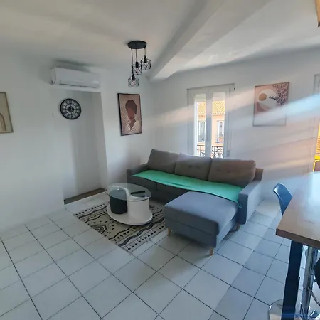 F1 220 Metre De La Gare דירה פרפיניין