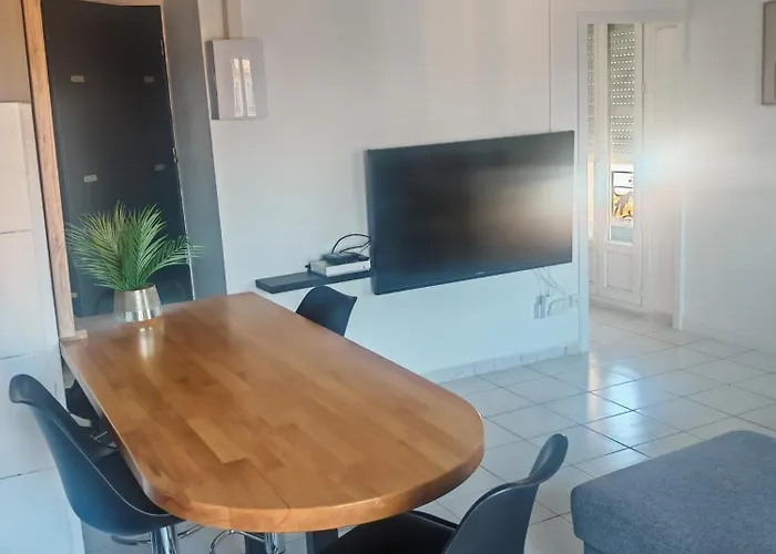 F1 220 Metre De La Gare * Perpignan